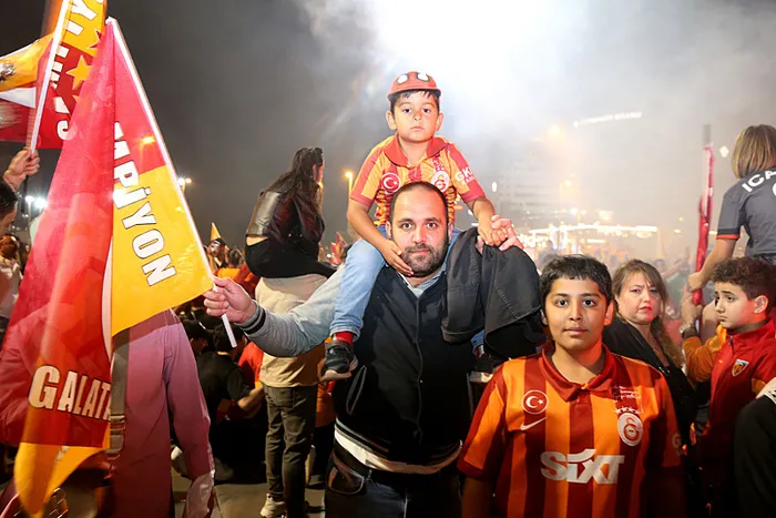 Galatasaray’ın şampiyonluğu dünya basınında! Portekizliler şaştı kaldı: Altın değerinde olan Icardi sayesinde...