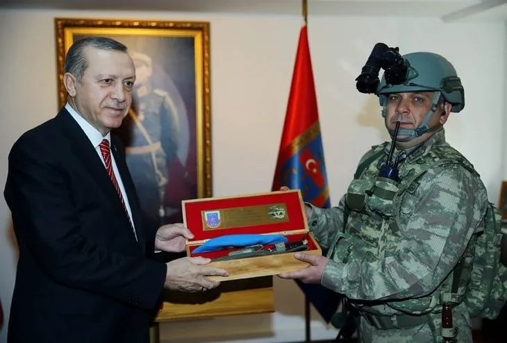 Cumhurbaşkanı Erdoğan JÖAK  birliğini ziyaret etti