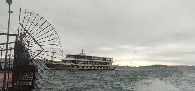 İstanbul'da vapur seferlerine lodos engeli