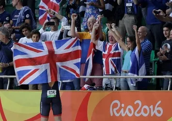 Pist bisikletinde altın Büyük Britanya'nın!