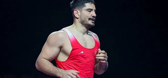 Milli güreşçi Taha Akgül finale yükseldi