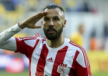 Yasin Öztekin'in babası koronavirüs nedeniyle hayatını kaybetti