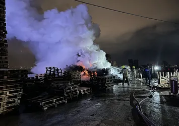 Bursa'da feci olay! Palet fabrikasında korkutan yangın