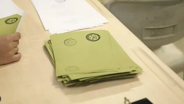 SEÇİM GÜNÜ OY SAATLERİ 14 MAYIS! Oy kullanma işlemi saat kaçta başlıyor? En son saat kaçta oy verilir?