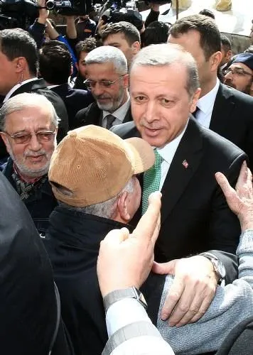 Cumhurbaşkanı Erdoğan formasını giydiği kulubü ziyaret etti