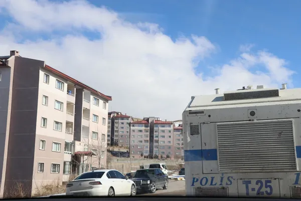 son-dakikamutasyonlu-virus-bir-ile-daha-sicradi-genis-guvenlik-onlemi-alindi-1612218363741.jpg Son dakika:Mutasyonlu virüs bir ile daha sıçradı! Geniş güvenlik önlemi alındı - 1