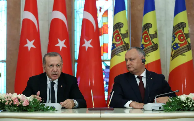 Başkan Erdoğan'dan Moldova'ya FETÖ uyarısı