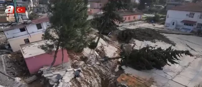 deprem-asi-nehrinin-yatagini-degistirdi-vatandas-konusamadi-muhabirimize-sarilip-agladi-1677309003077.jpg Deprem Asi Nehri’nin yatağını değiştirdi! Vatandaş konuşamadı muhabirimize sarılıp ağladı - 4