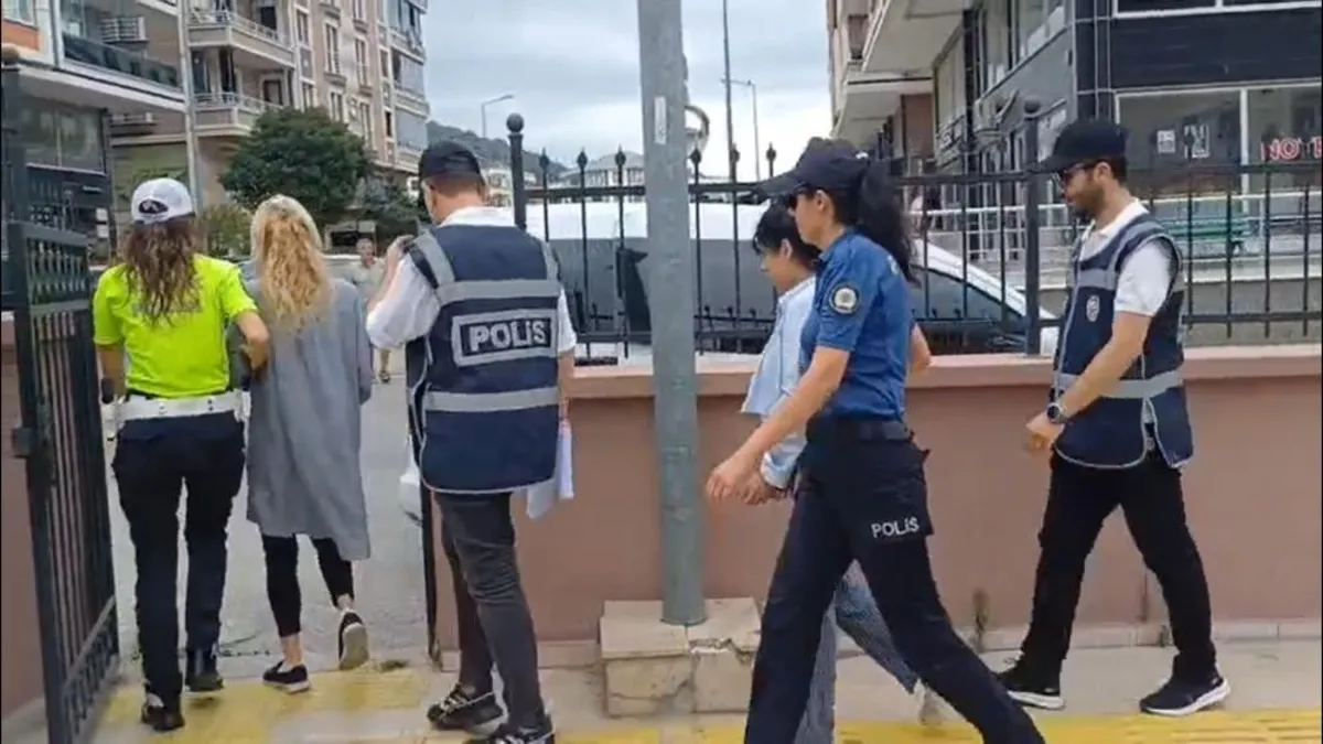 Çınarcık'ta yazlıklardan milyonluk vurgun yapan 2 kadın hırsız yakalandı