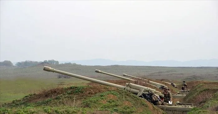 Son dakika: Sınır hattında sıcak temas! Ermenistan Azerbaycan mevzilerine ateş açtı