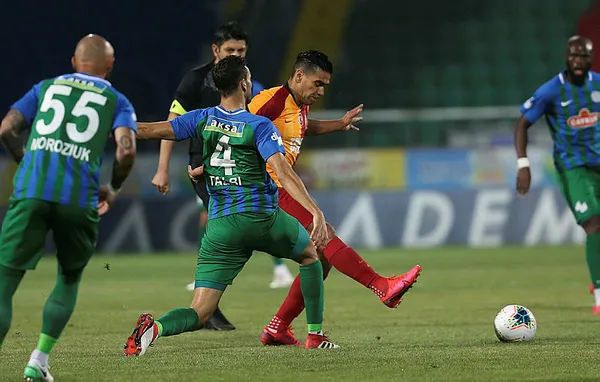 Çaykur Rizespor evinde Galatasaray’ı 2-0 yendi