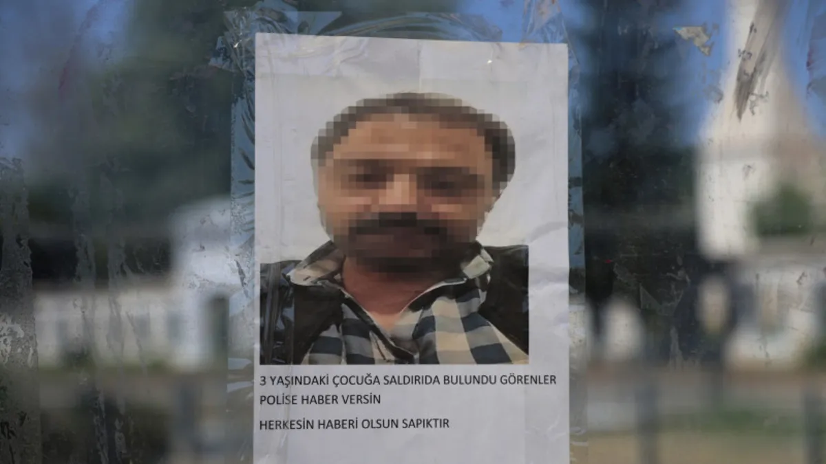 Adana'yı karıştıran "sapıktır" ilanı! Otobüs duraklarına yapıştırıldı: 3 yaşındaki çocuğa saldırdı