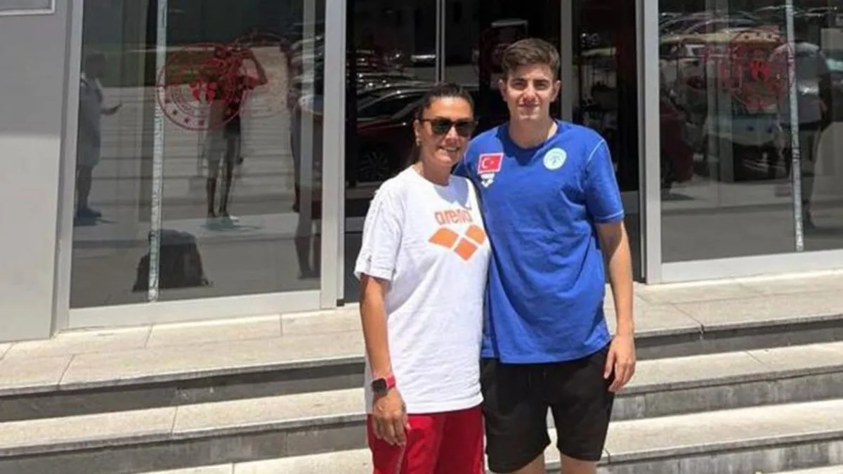 Muğlalı işitme engelli yüzücü Akpınar, Milli Takım kampında