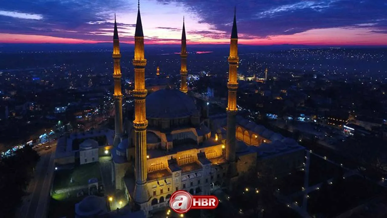 Berat Kandili'nde çekilecek zikirler neler? Diyanet Berat Gecesi okunması tavsiye edilen tesbihler