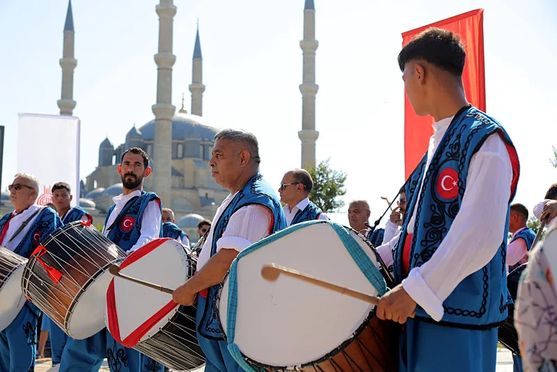 665-tarihi-kirkpinar-yagli-guresleri-ne-zaman-biletleri-ne-kadar-1782802861544.jpeg Kırkpınar'a özgü törenler ve gelenekler her yıl aynı özenle uygulanmayı sürdürüyor. (Foto: DHA)