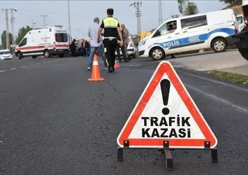 Edremit'te yaşlı adama otomobil çarptı