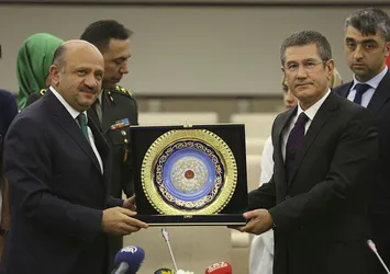 Milli Savunma Bakanlığı'nda devir teslim töreni