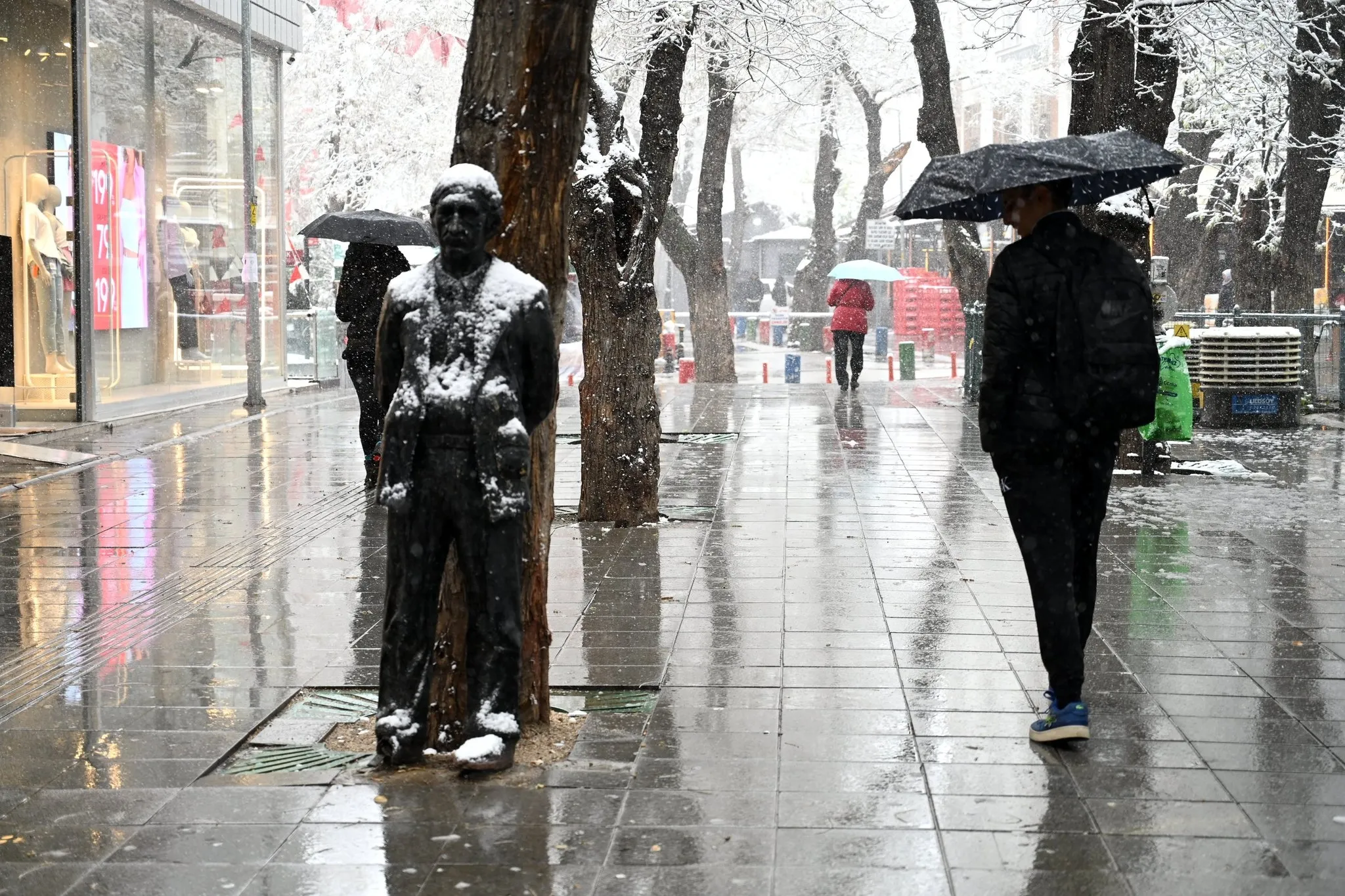 Önce bahar güneşi sonra fırtına: Sıcaklıklar 4 derece birden artacak! 7 Mayıs hava durumu