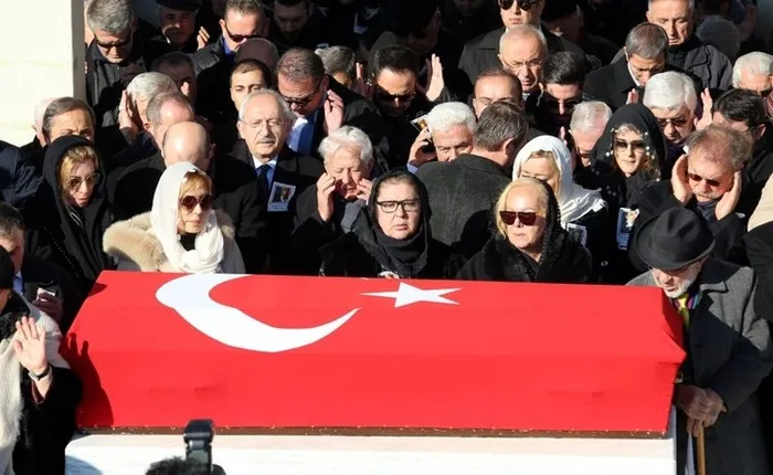 Aylin Cesur'un skandalları İYİ Parti'yi dağıttı: İstifa haberleri peş peşe geliyor! Zehir zemberek sözler - 4