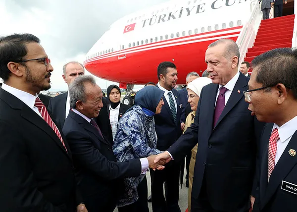 Başkan Erdoğan, Kuala Lumpur Zirvesi'ne katılmak üzere Malezya'ya ulaştı - 3