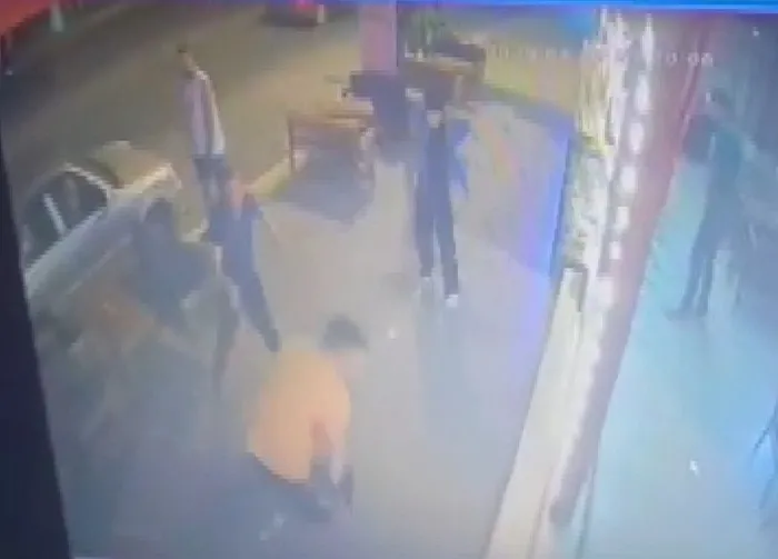 antalyada-pastanede-dehset-2-kisiyi-oldurup-intihar-etti-1755939102615.jpeg Antalya'da pastanede dehşet! 2 kişiyi öldürüp intihar etti - 2