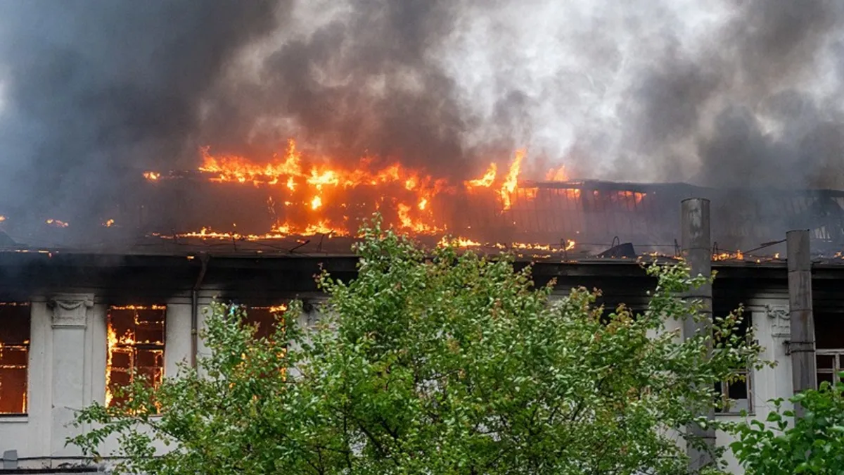 Rusya'dan Ukrayna'ya saldırı! Zelenskiy ağır bilançoyu açıkladı: 1 kişi öldü, 40'tan fazla kişi yaralandı