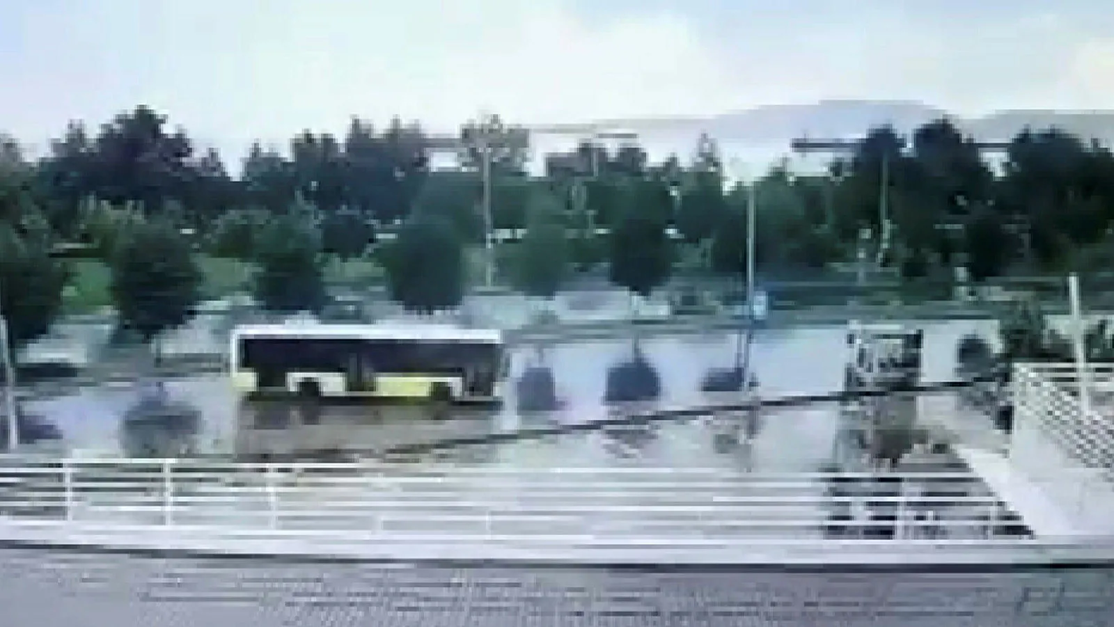 Bir arıza haberi de Gaziosmanpaşa'dan! Yolda kalan İETT trafiğe neden oldu