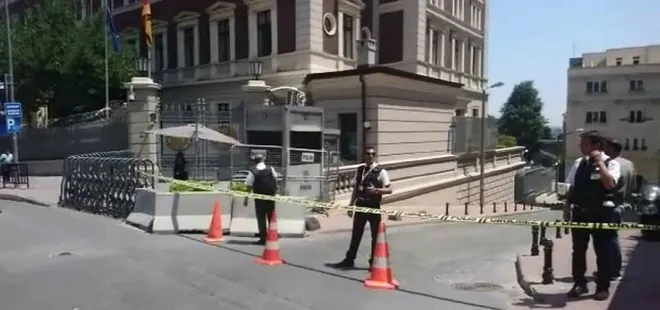 Alman Konsolosluğu önünde şüpheli paket alarmı!