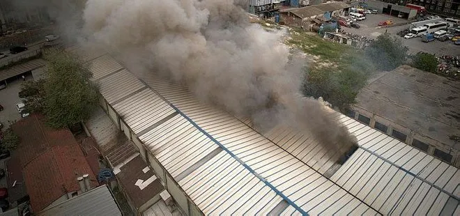 Esenyurt’ta kapı üretimi imalathanesinde yangın! 2 kişi dumandan etkilendi