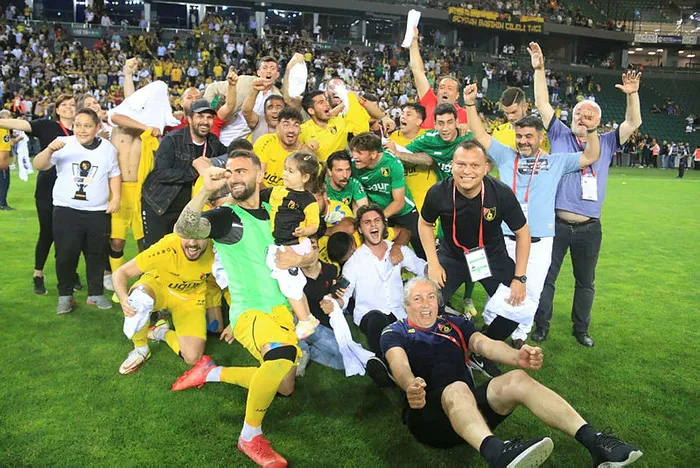 Son dakika: İstanbulspor, Spor Toto Süper Lig'e yükseldi - 3