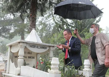 CHP'li Antalya Büyükşehir Belediye Başkanı Muhittin Böcek'ten tepki çeken hareket