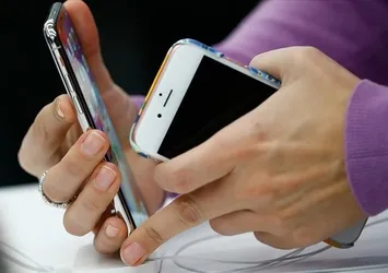 Cep telefonlarının aşırı kullanımı eklemlere zararlı
