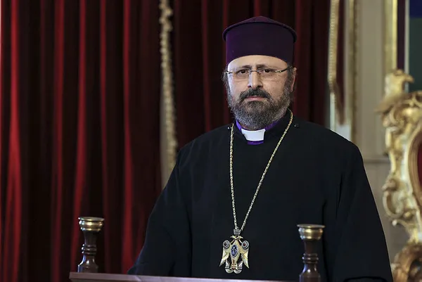 Türkiye Ermenileri 85. Patriği Sahak Maşalyan Başkan Erdoğan’ı işaret ederek barış mesajı verdi