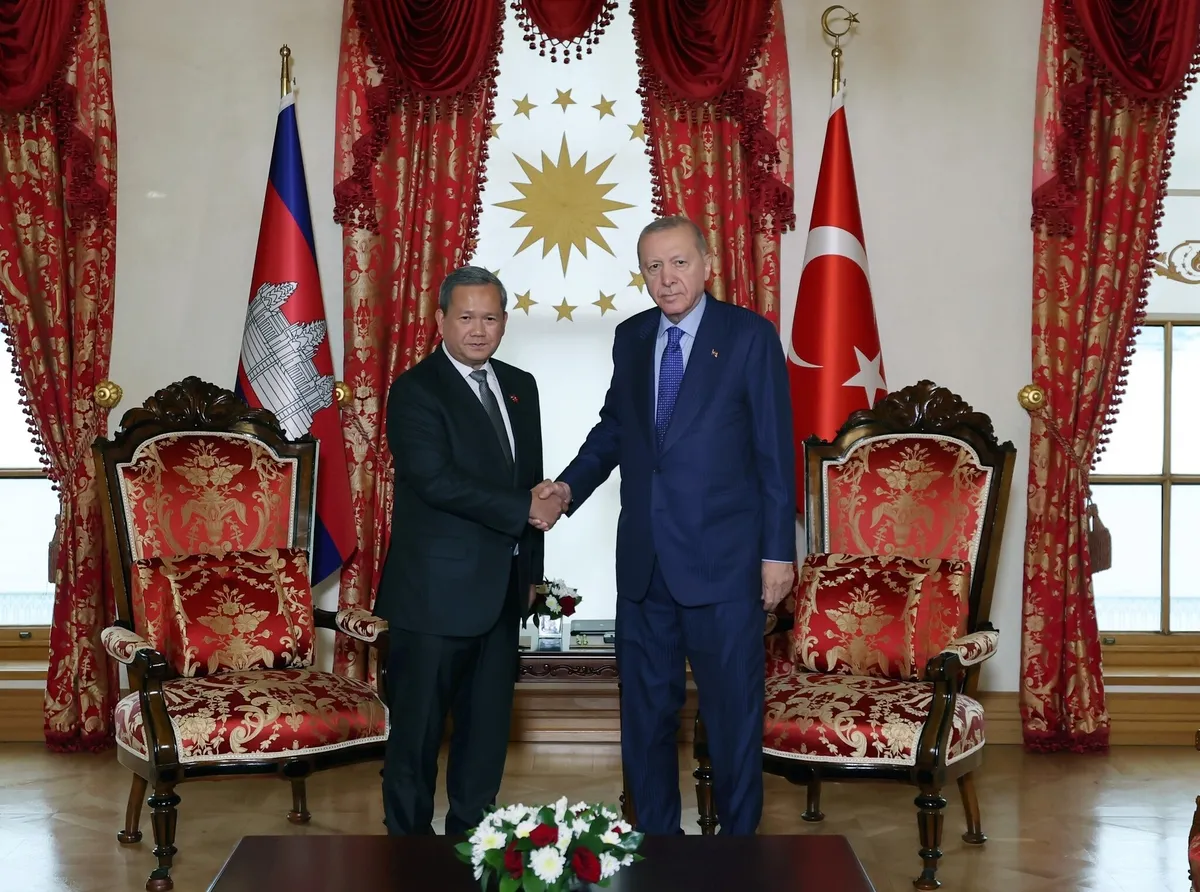 dolmabahcede-turkiye-kambocya-zirvesi-baskan-erdogan-basbakan-hun-maneti-kabul-edecek-1792162234084.jpeg Dolmabahçe'de Türkiye-Kamboçya zirvesi! Başkan Erdoğan, Başbakan Hun Manet'i kabul etti - 1