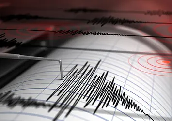Marmara'da deprem! İstanbul da sallandı...