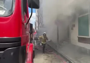 İstanbul Şişli'de depoda yangın paniği