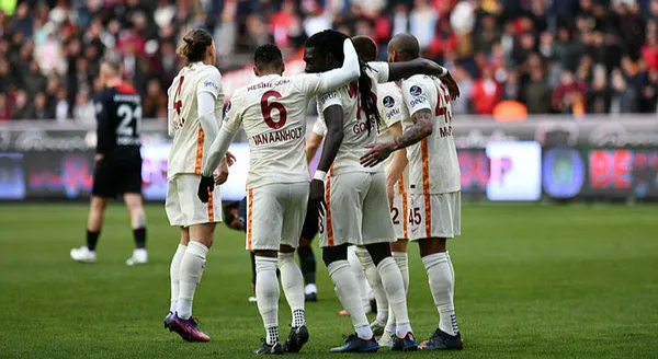 Gaziantep FK geriden gelerek Galatasaray'ı yendi! MAÇ SONUCU | Gaziantep FK Galatasaray 3-1 - 4