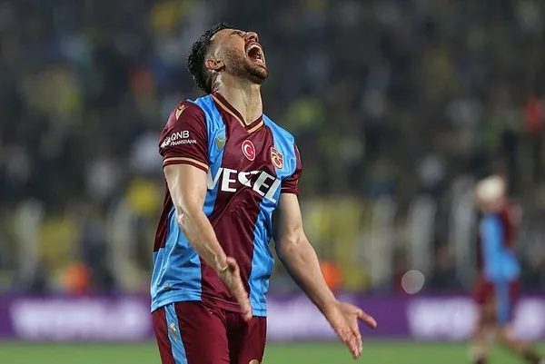 Fenerbahçeli Samet Akaydın Trabzonsporlu Trezeguet’ye tükürdü mü? Peş peşe açıklamalar