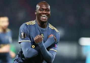 Moussa Sow imzayı attı