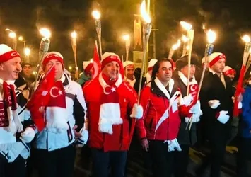Meşaleler Sarıkamış şehitleri için yandı