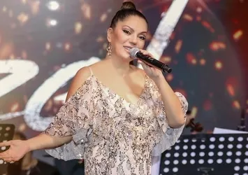 Şarkıcı İzel: "Aşk olmayınca aşk şarkıları da çıkmıyor"