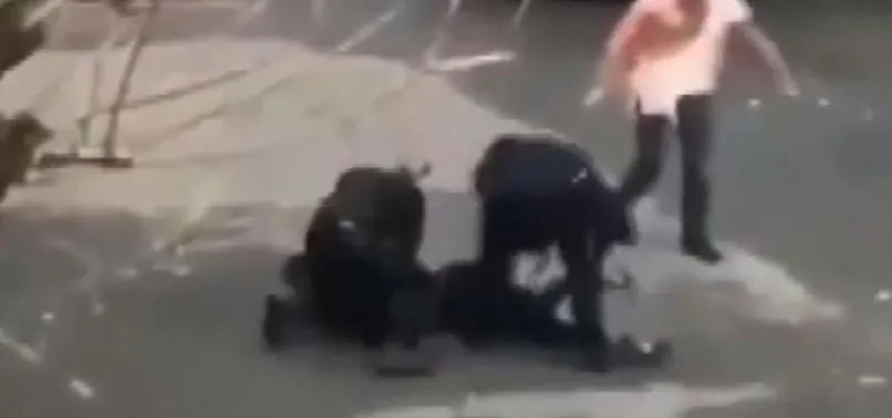 Fransa'da eylemciyi önce sivil polis ardından üniformalılar dövdü