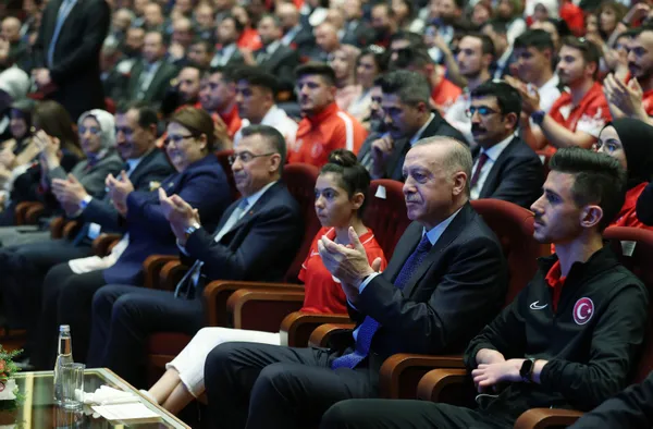 Son dakika: Başkan Erdoğan'dan “Spor Aşkı Engel Tanımaz” Özel Eğitim Okullarına Spor Malzemesi Dağıtım Töreni’nde önemli açıklamalar - 4