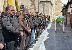 Boşanma aşamasındaki eş terörü: Niğde'de katledilen kadın defnedildi