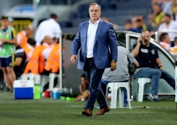 Dick Advocaat tarihe geçti