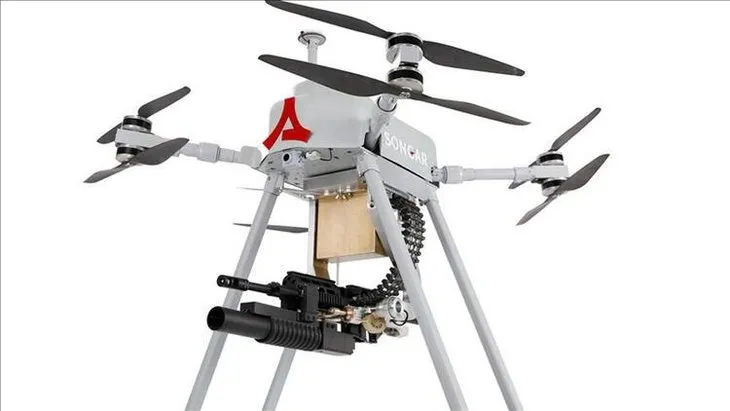 Türkiye’nin bir başarısı daha! Silahlı drone Songar lazerle bomba imhaya hazırlanıyor