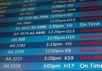 Chicago'da yaklaşık bin 400 uçuş iptal edildi