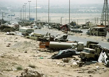 Irak, İranlı askerlerin kemiklerini teslim etti