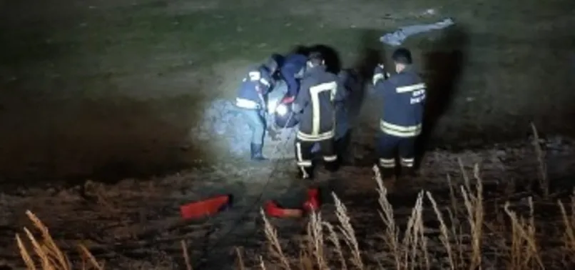 Konya'da çamura saplanan eşeği itfaiye kurtardı