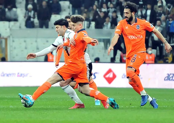 dolmabahcede-puanlar-paylasildi-besiktas-2-2-basaksehir-mac-sonucu-ozet-1646679822546.jpg Dolmabahçe'de puanlar paylaşıldı! Beşiktaş 2-2 Başakşehir (MAÇ SONUCU-ÖZET) - 1